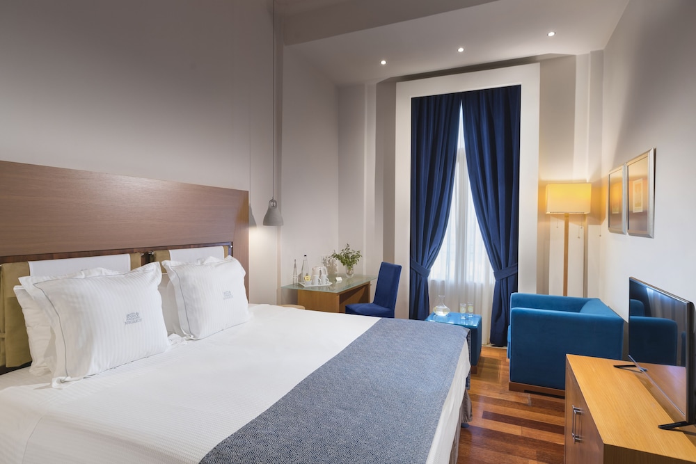 Executive, Single, Double Bed, Urban View