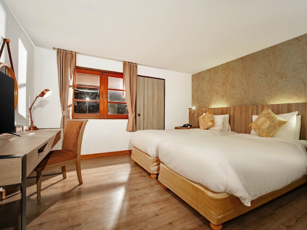 Issara Boutique Winery Hotel 27/78