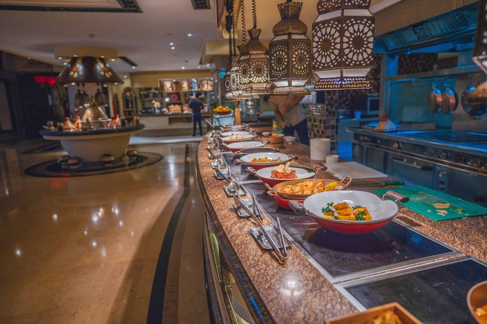 restaurant cafeteria