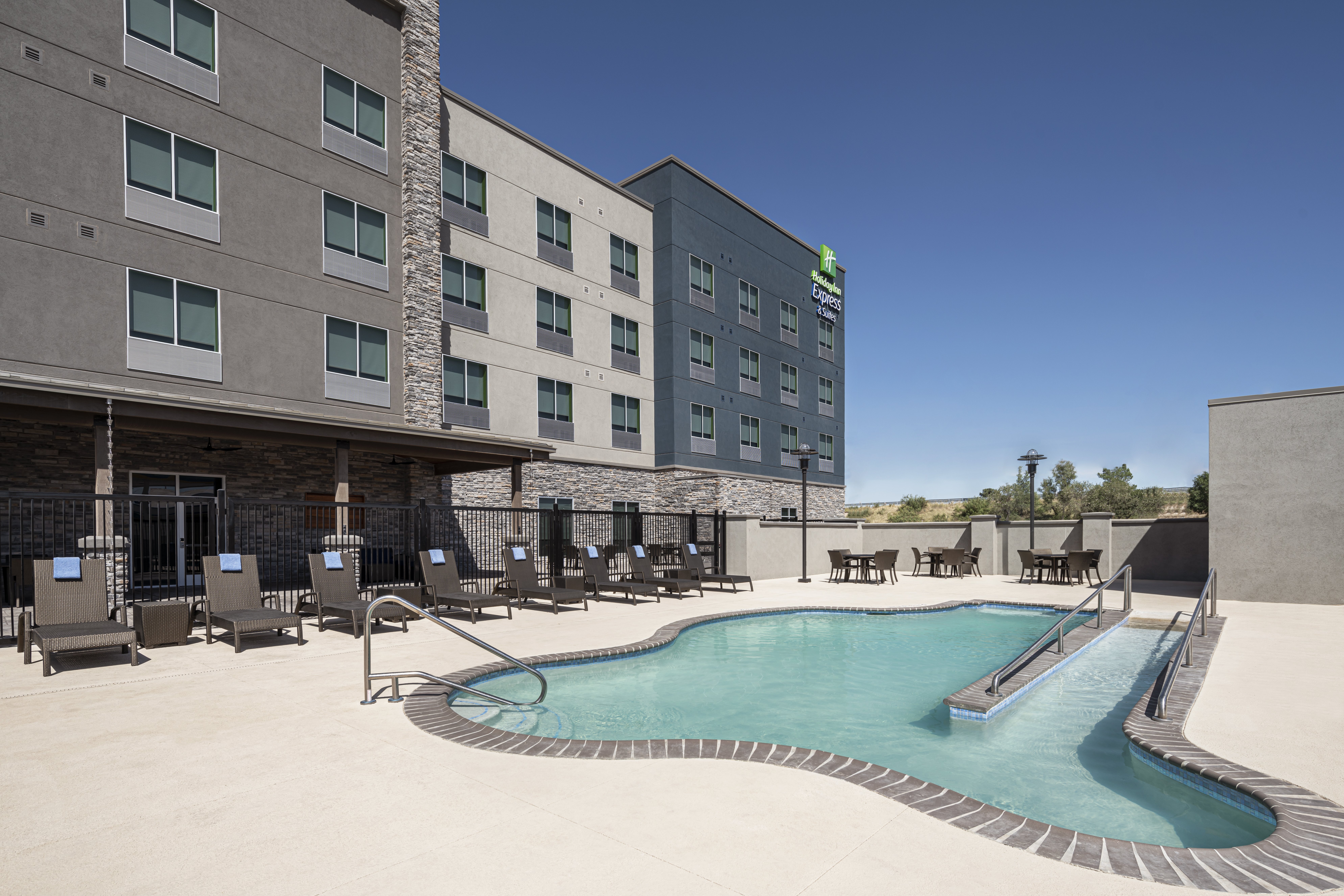 Holiday Inn Express And Suites Odessa I-20 2/37