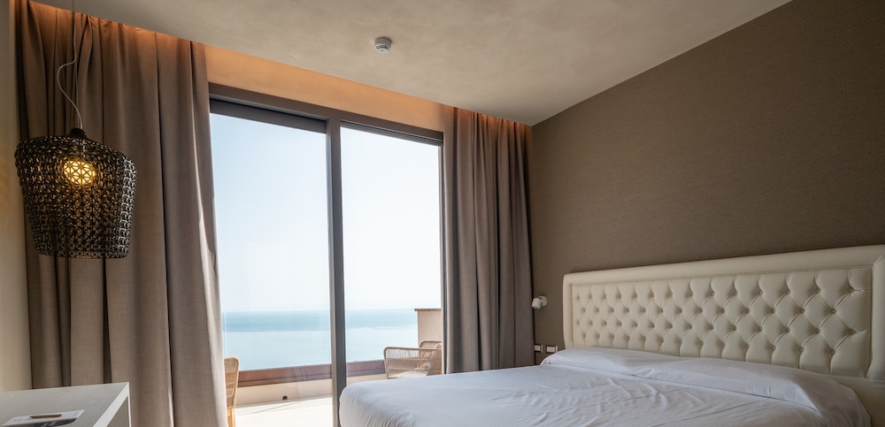Hotel Villa Fiorita 19/66