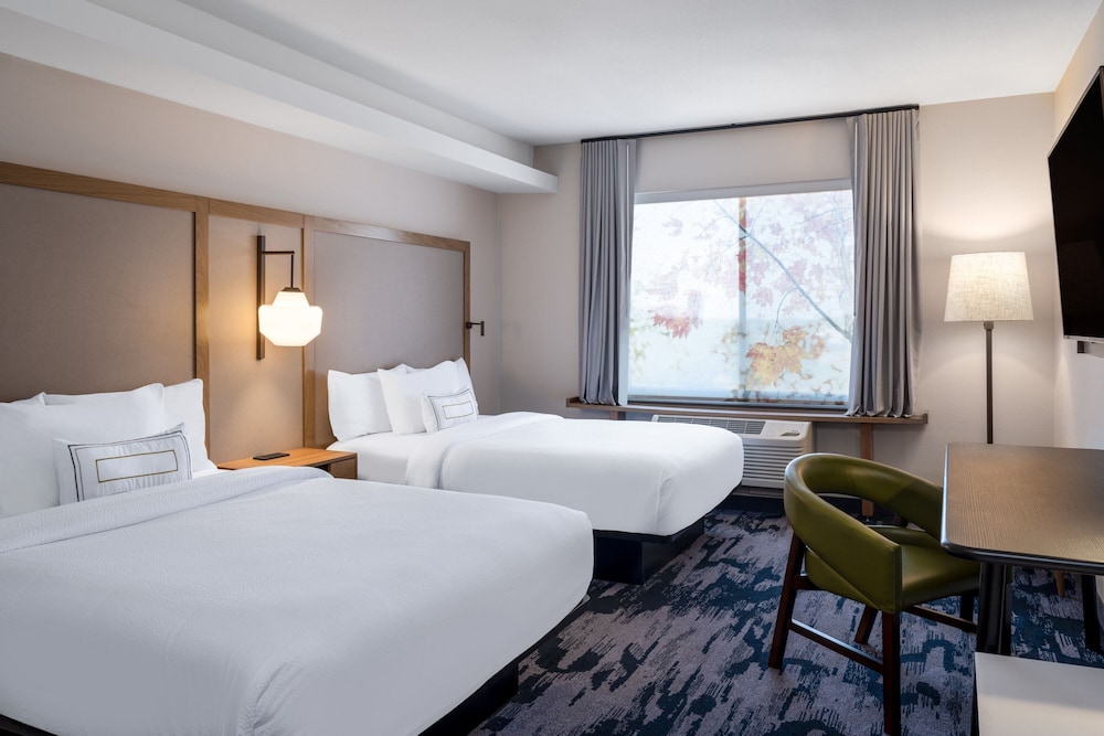 Fairfield Inn & Suites by Marriott Minneapolis North 13/36