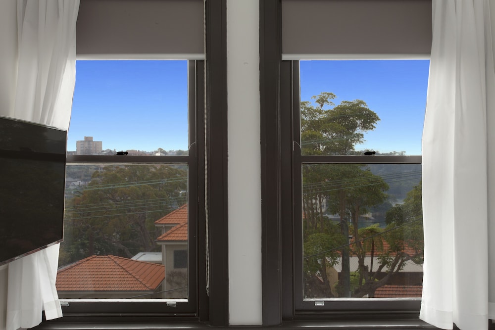 CREMORNE POINT MANOR 36/73