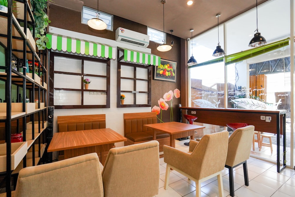 Hotel O Surabaya near Surabaya Town Square formerly Kupang Gunung Residence 51/60