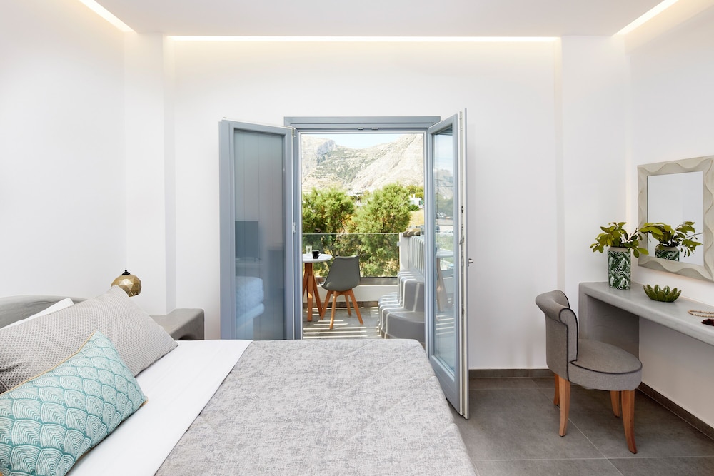 Amara Suites Santorini 8/50