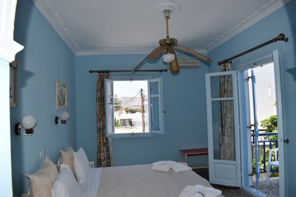 Minoa Hotel 6/50