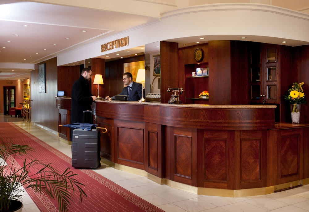 CHATEAU MONTY SPA RESORT 3/69