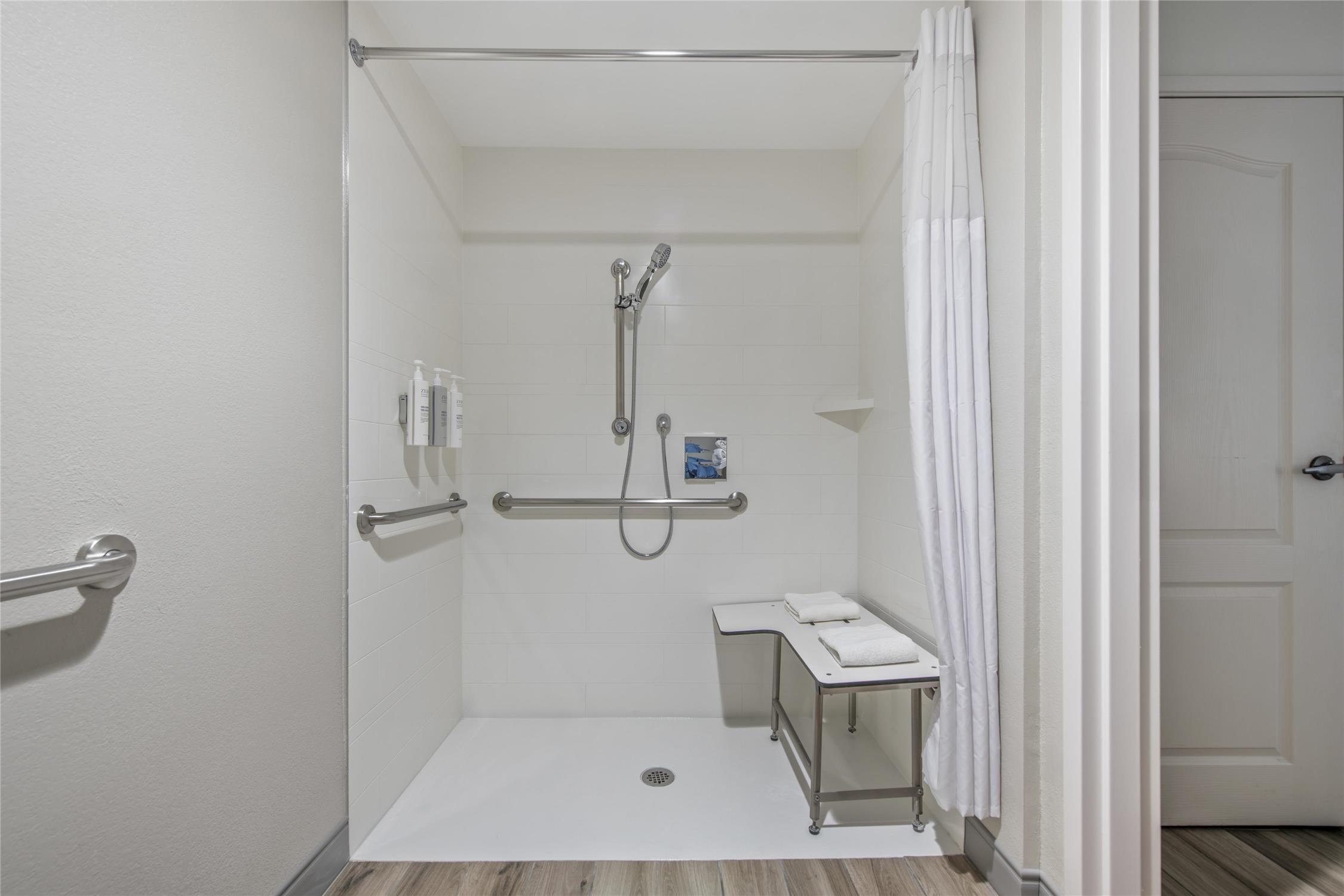 Hampton Inn Channel Islands Harbor 63/65