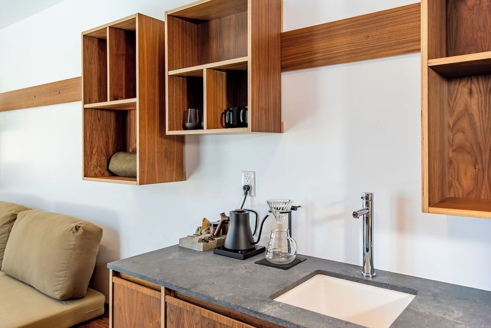 Room, King Bed, Mountain View, Accessible