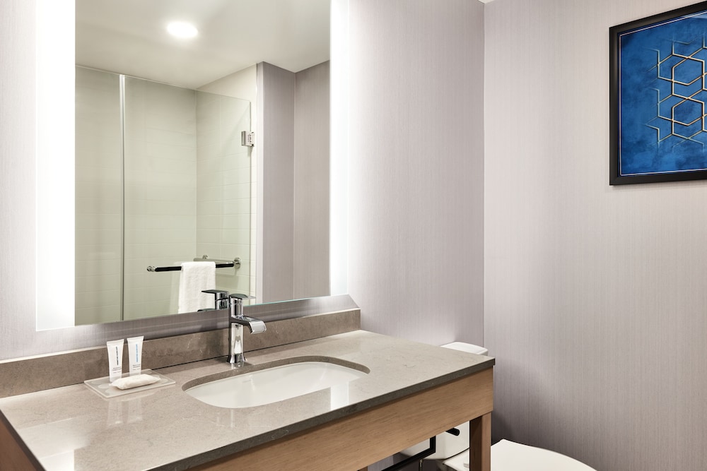 Hyatt Place Phoenix Downtown 52/54