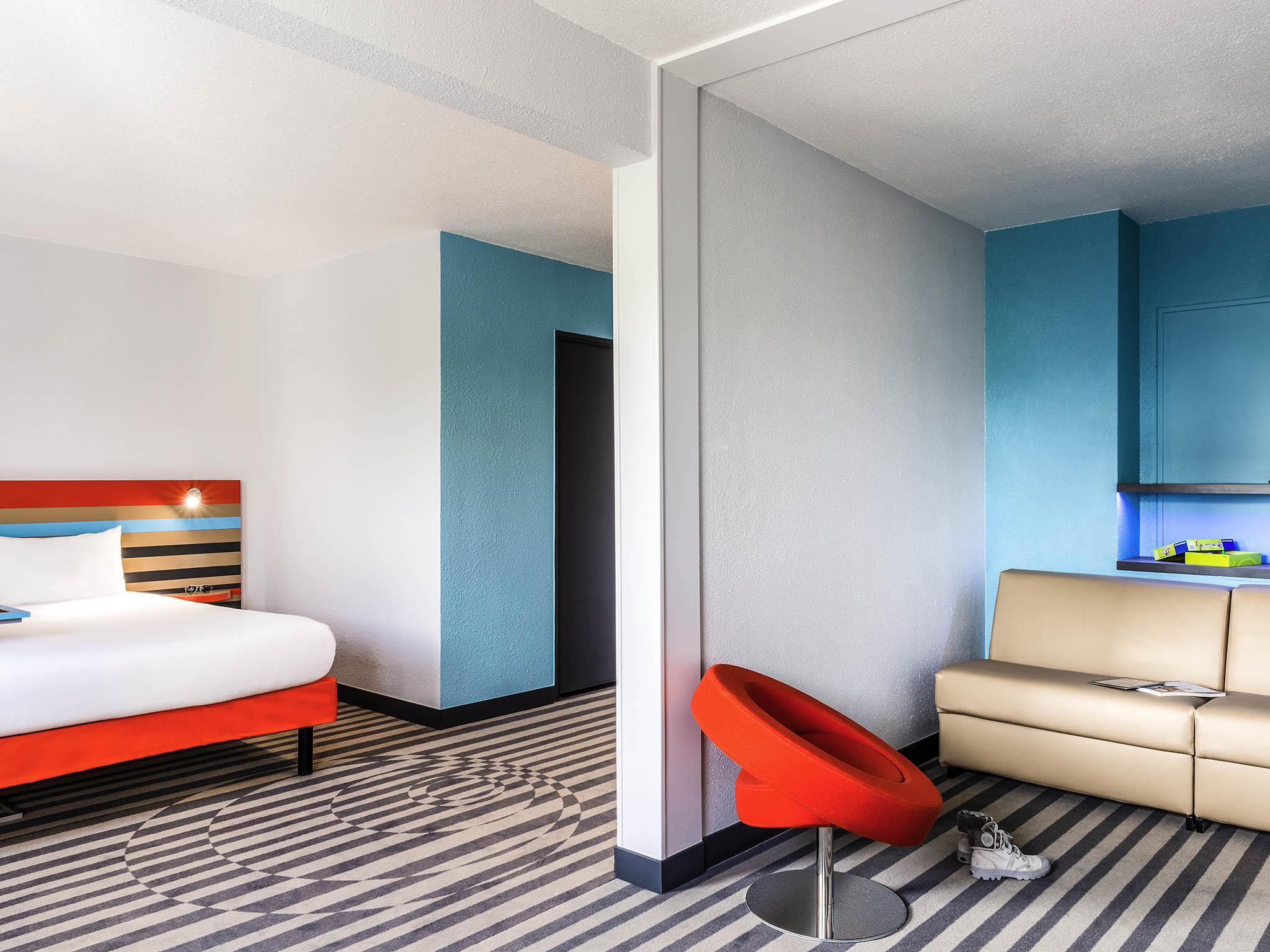FAMILY SUITE, STANDARD, DOUBLE BED, SOFA