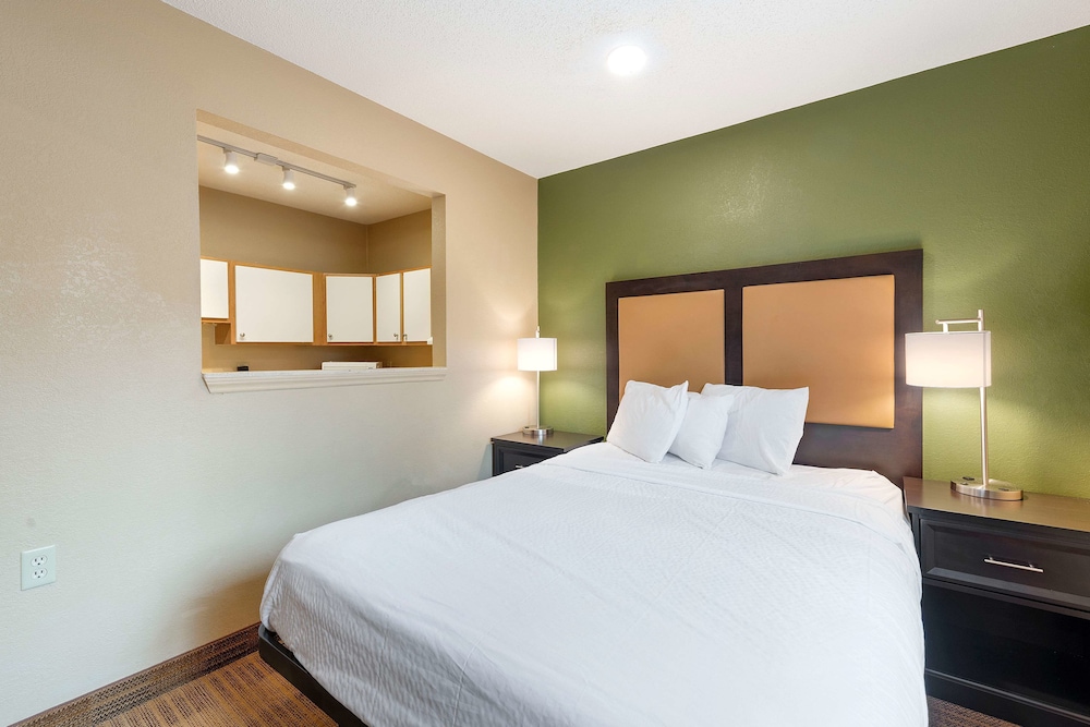 Studio6 Suites Charlotte, NC - Tyvola Rd/Executive Park 8/50