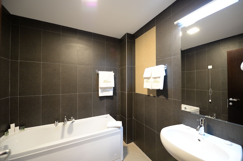 Hotel Hedonic 43/50