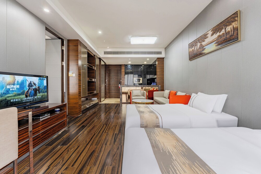 Yicheng Apartment Poly World Center 13/59