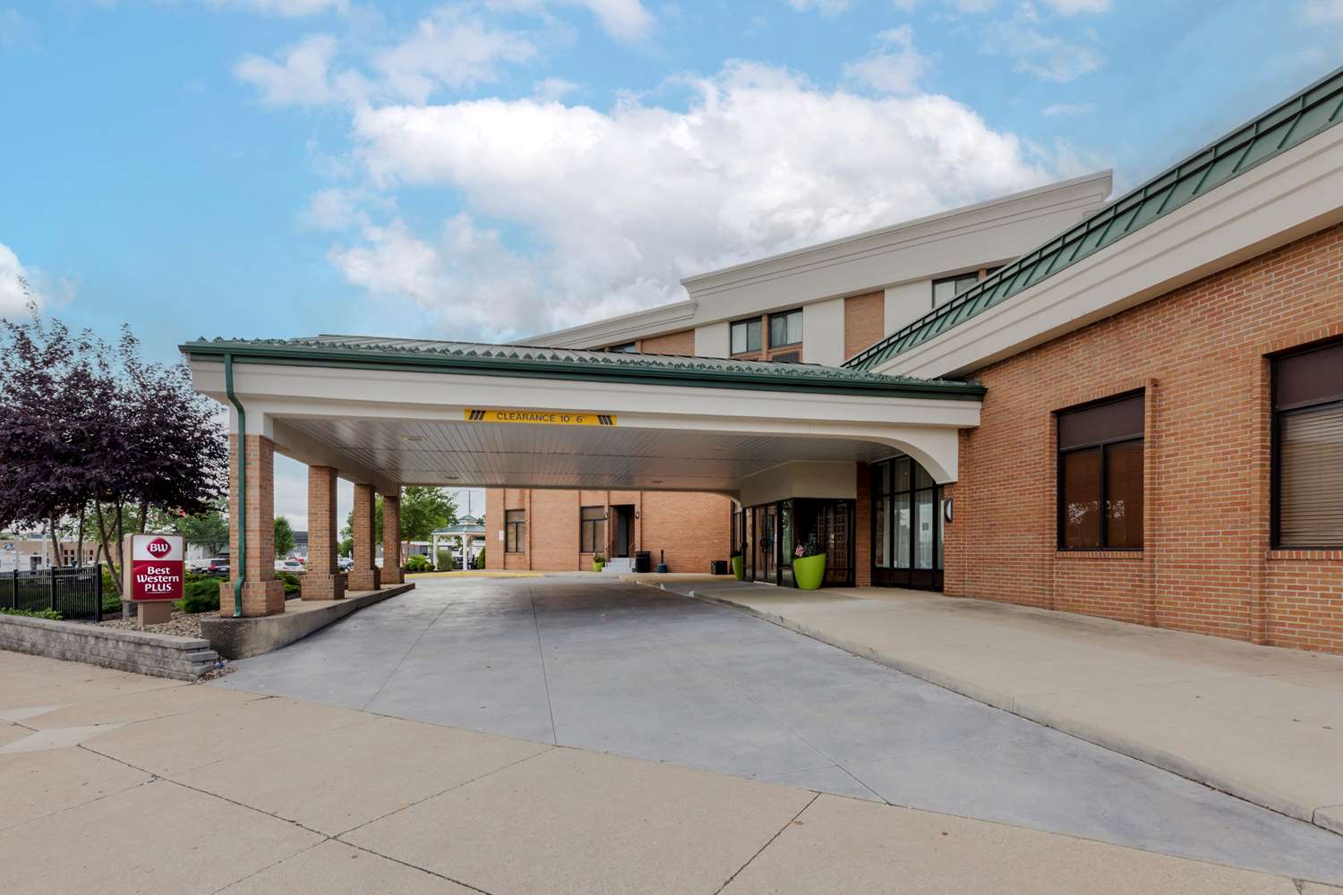 Best Western Plus Wooster Hotel & Conference Center 45/48