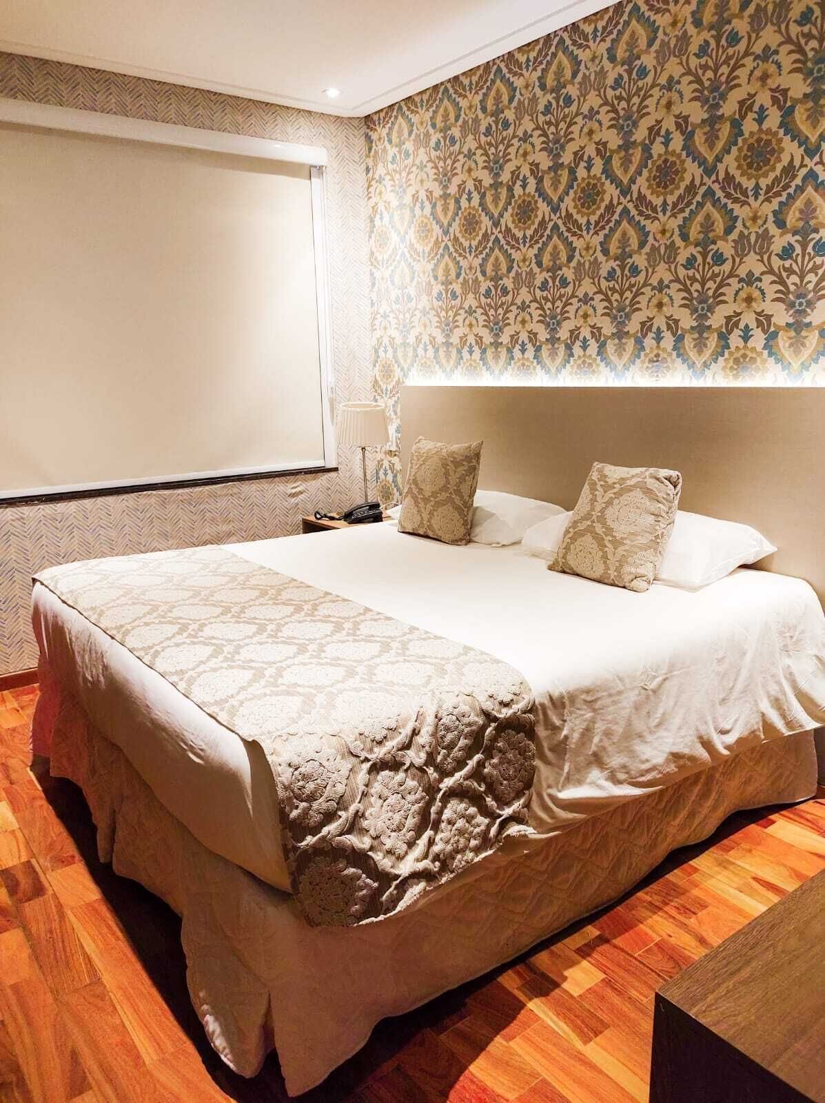Inner, Standard, Queen Bed