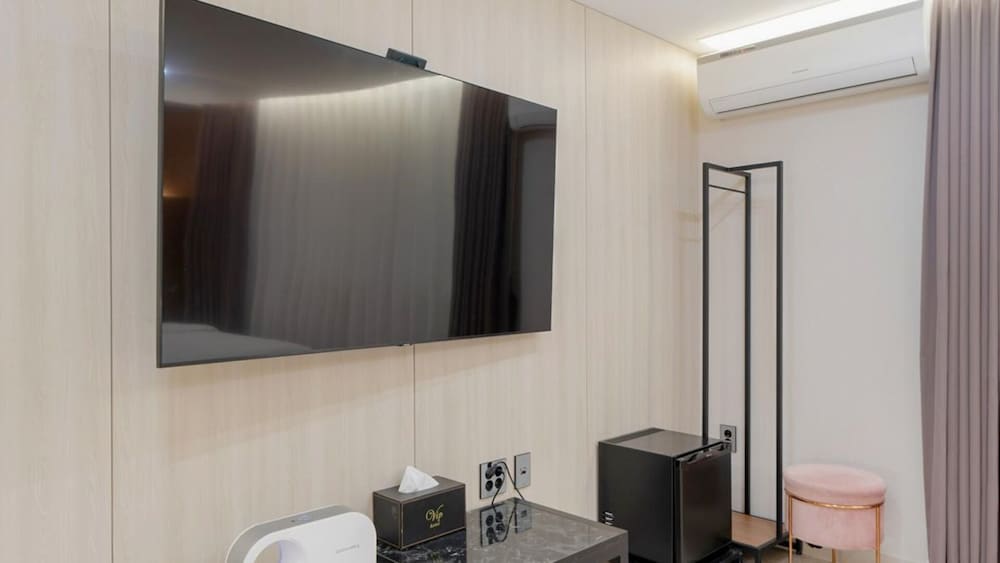Vip Hotel Mok-Po 53/59