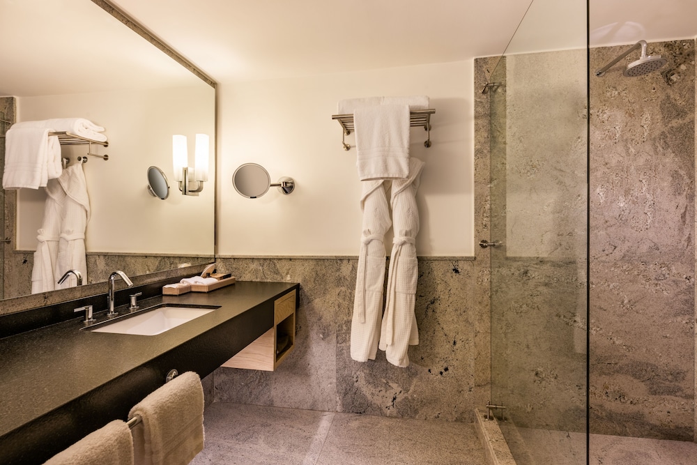 Four Seasons Hotel Bogota 69/73