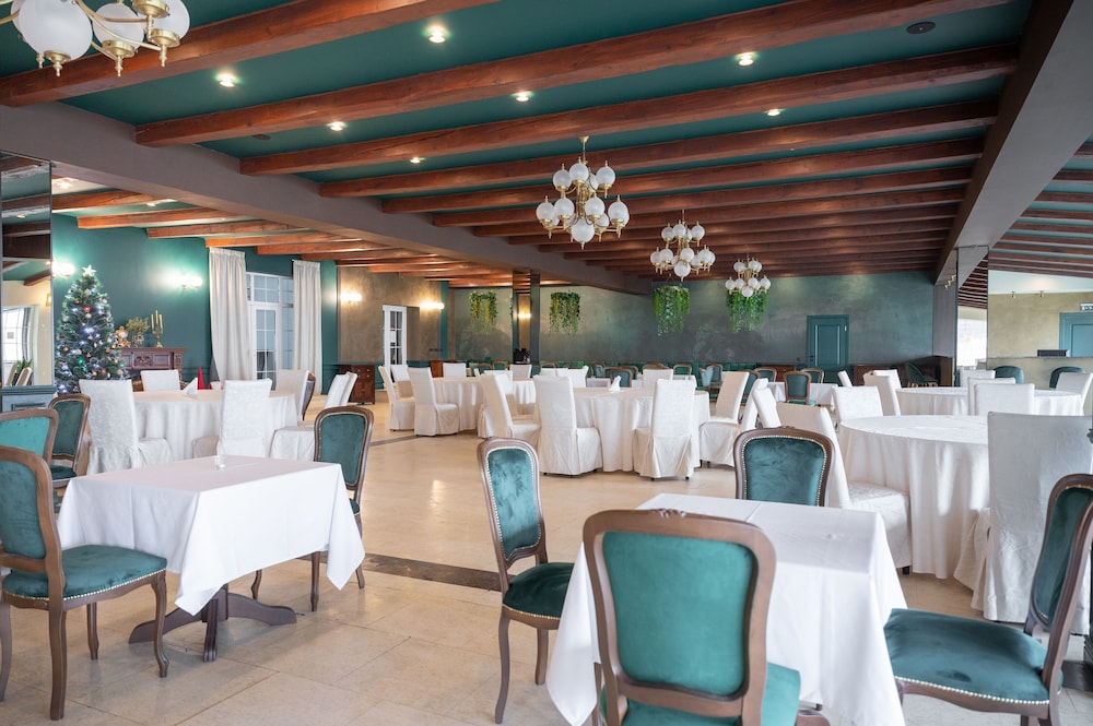 Monterai Resort 49/63