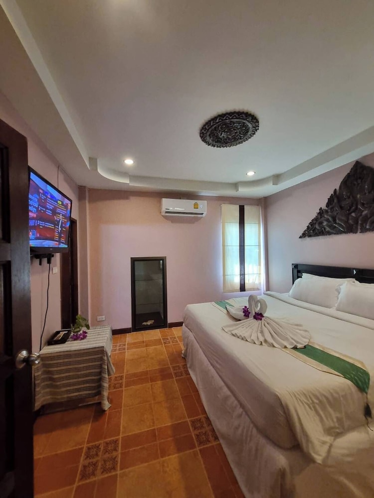 Monaburi Boutique Resort 15/49