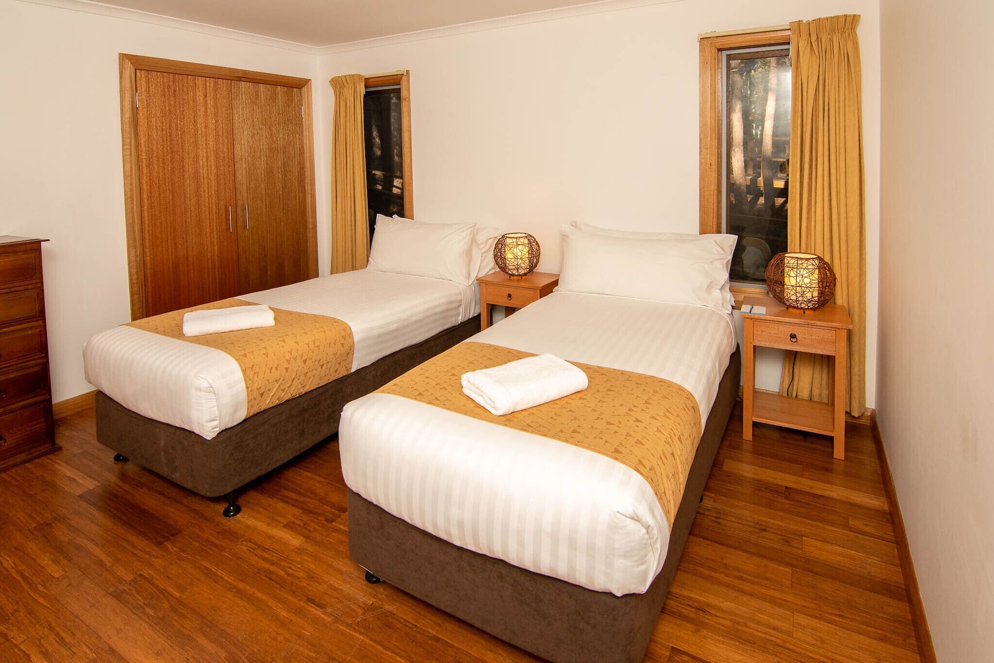 House, King and Twin Beds