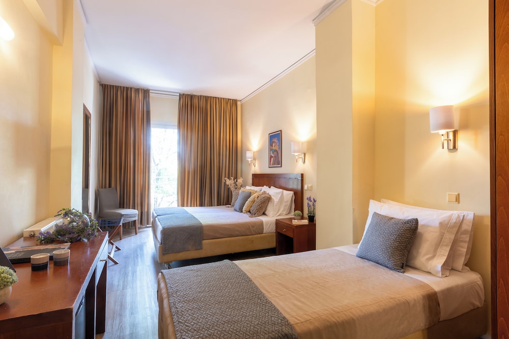 Marina Athens Hotel 39/58