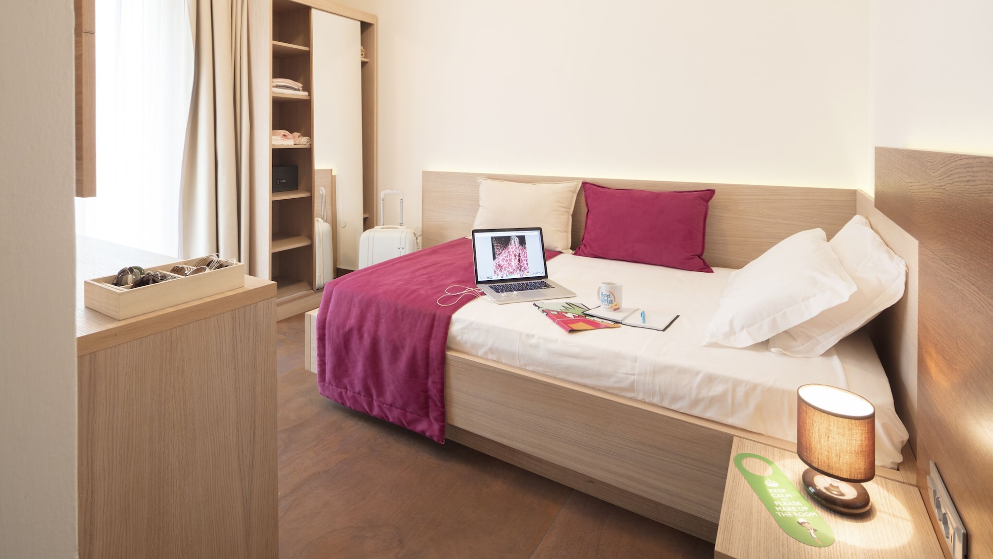 ROOM, SINGLE, BALCONY