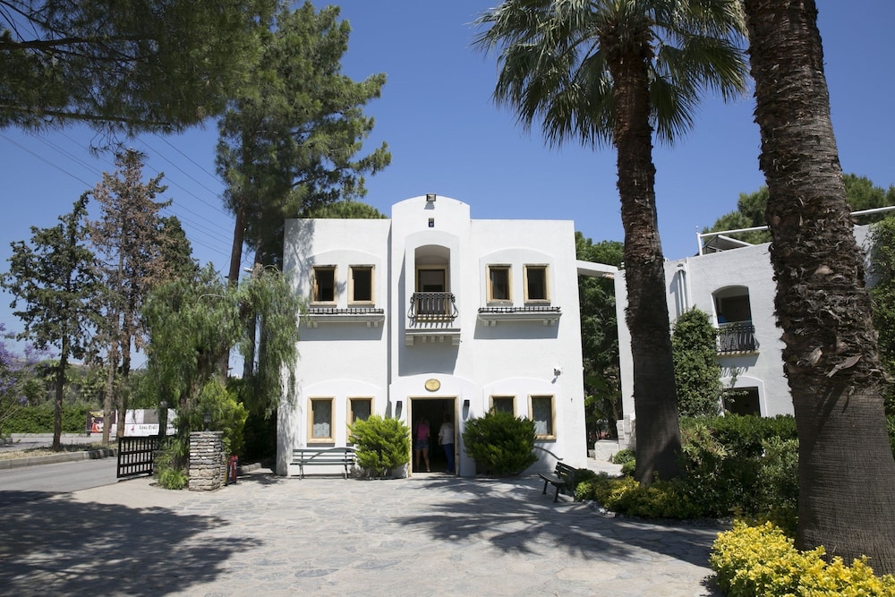 Bodrum Sea Side Beach Club Hotel - All Inclusive 6/72