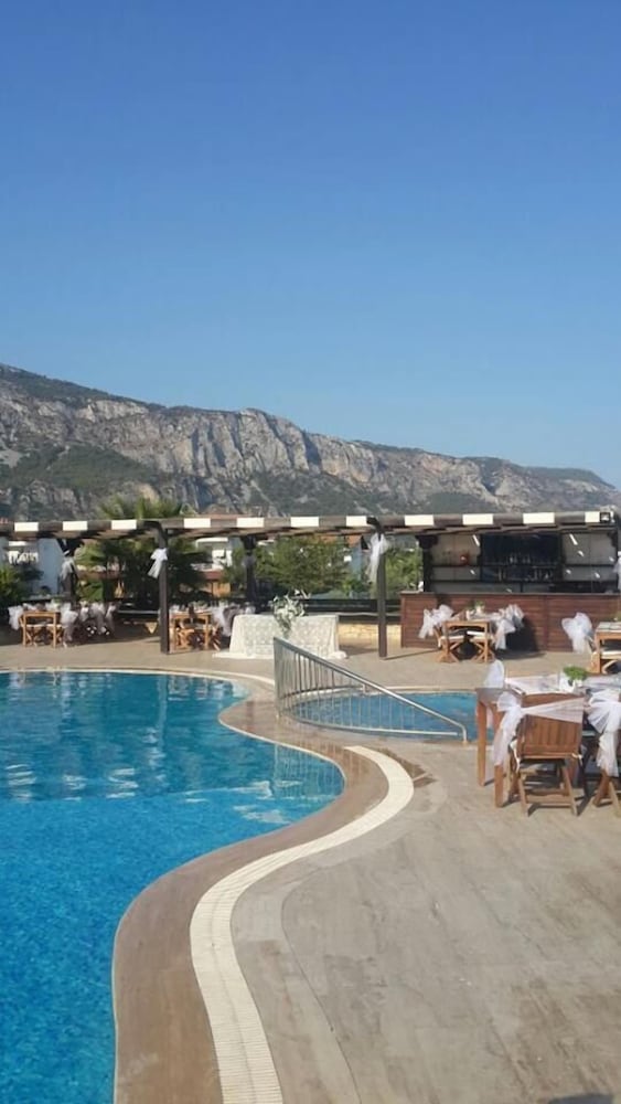 Silvanus Hotel 68/71
