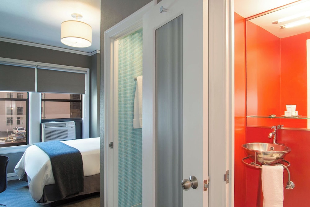 Mini, Double Bed، Hotel Max 4/7