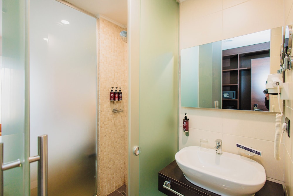 Comfort Hotel Astana 70/70