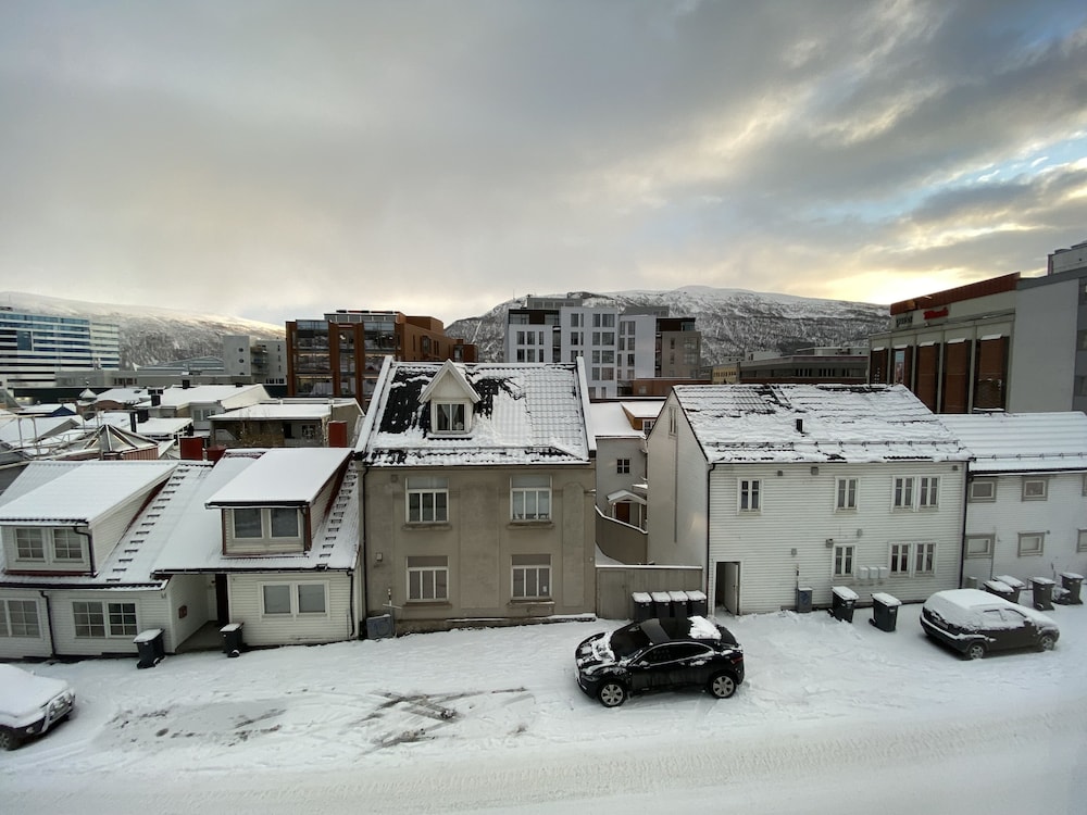 Enter Viking Apartment 49/50