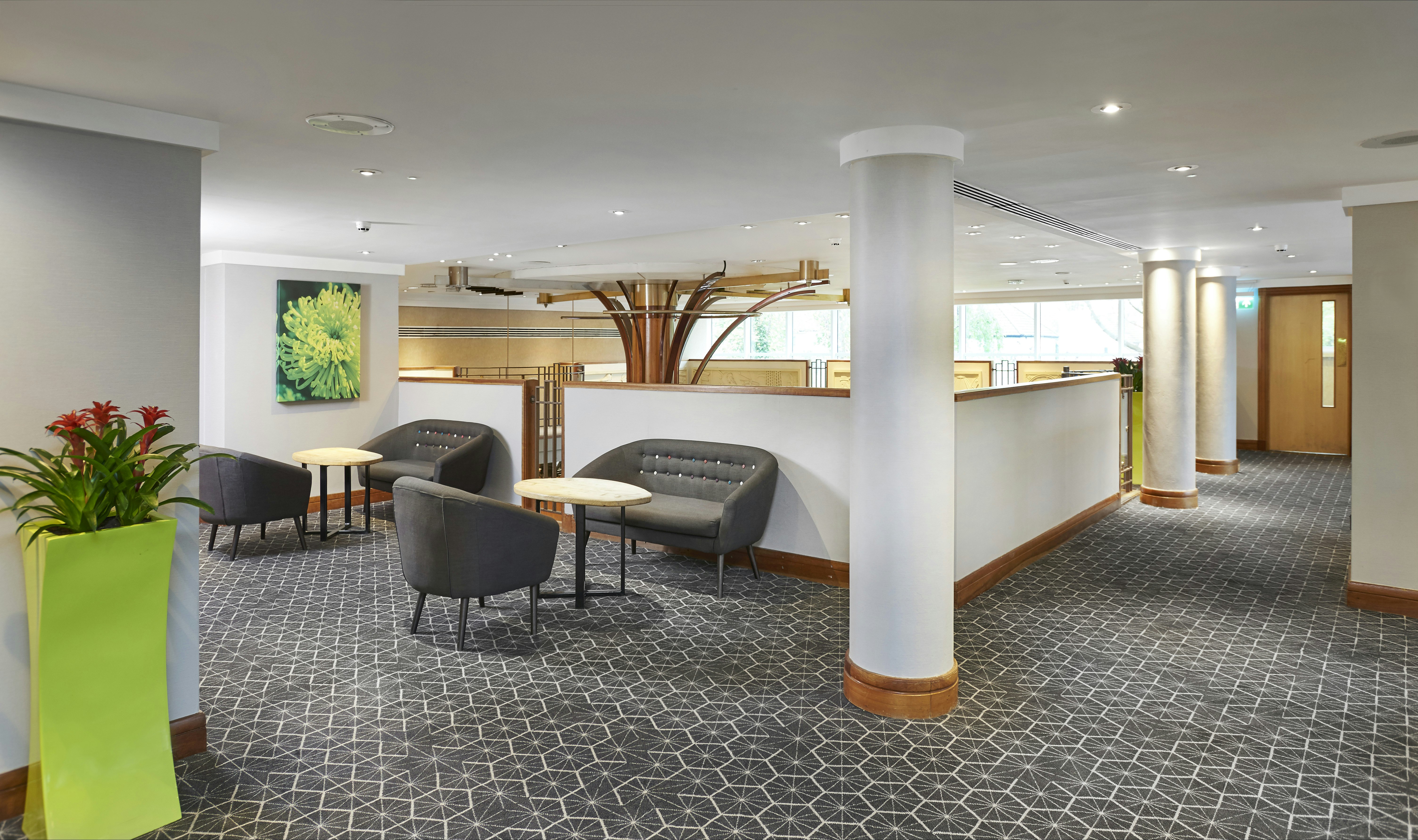 Hilton London Croydon 36/65