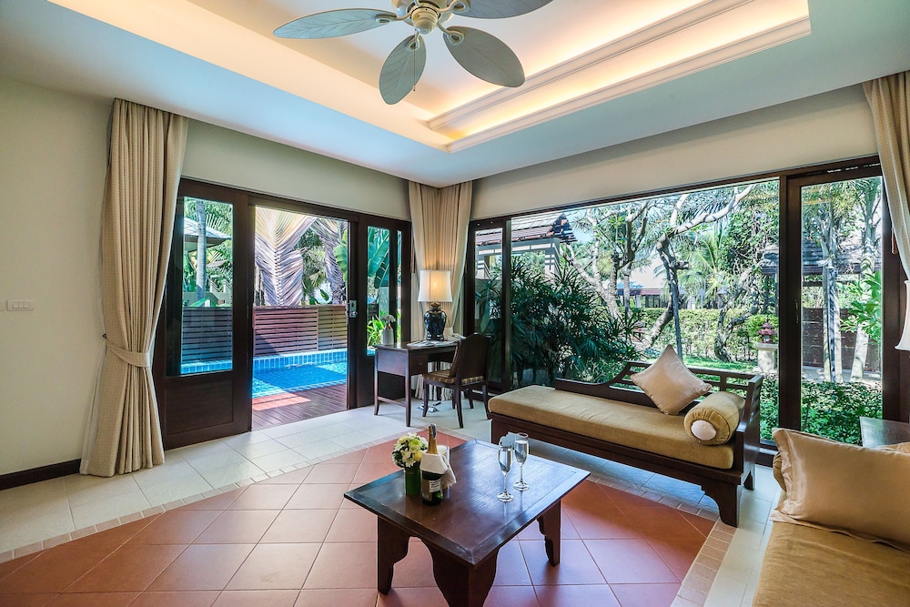 Ravindra Beach Resort and Spa 48/76