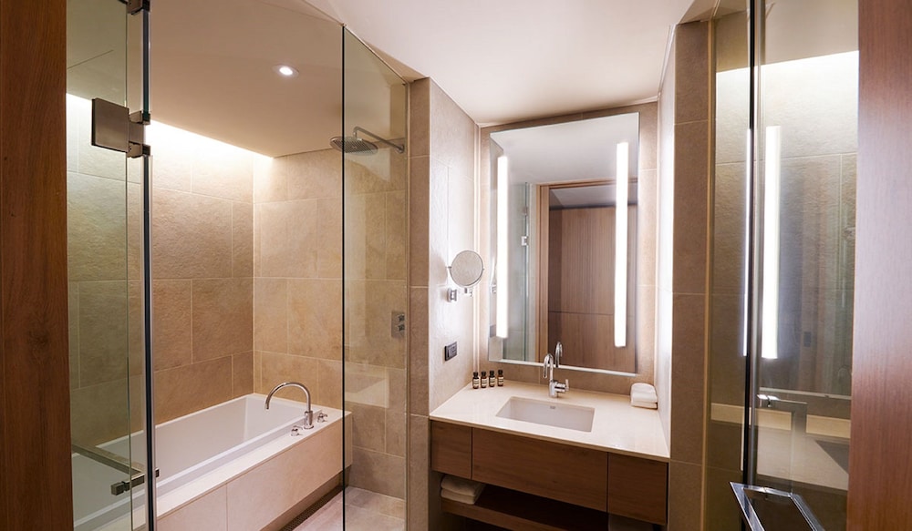 PARK ROCHE RESORT AND WELLNESS 50/50