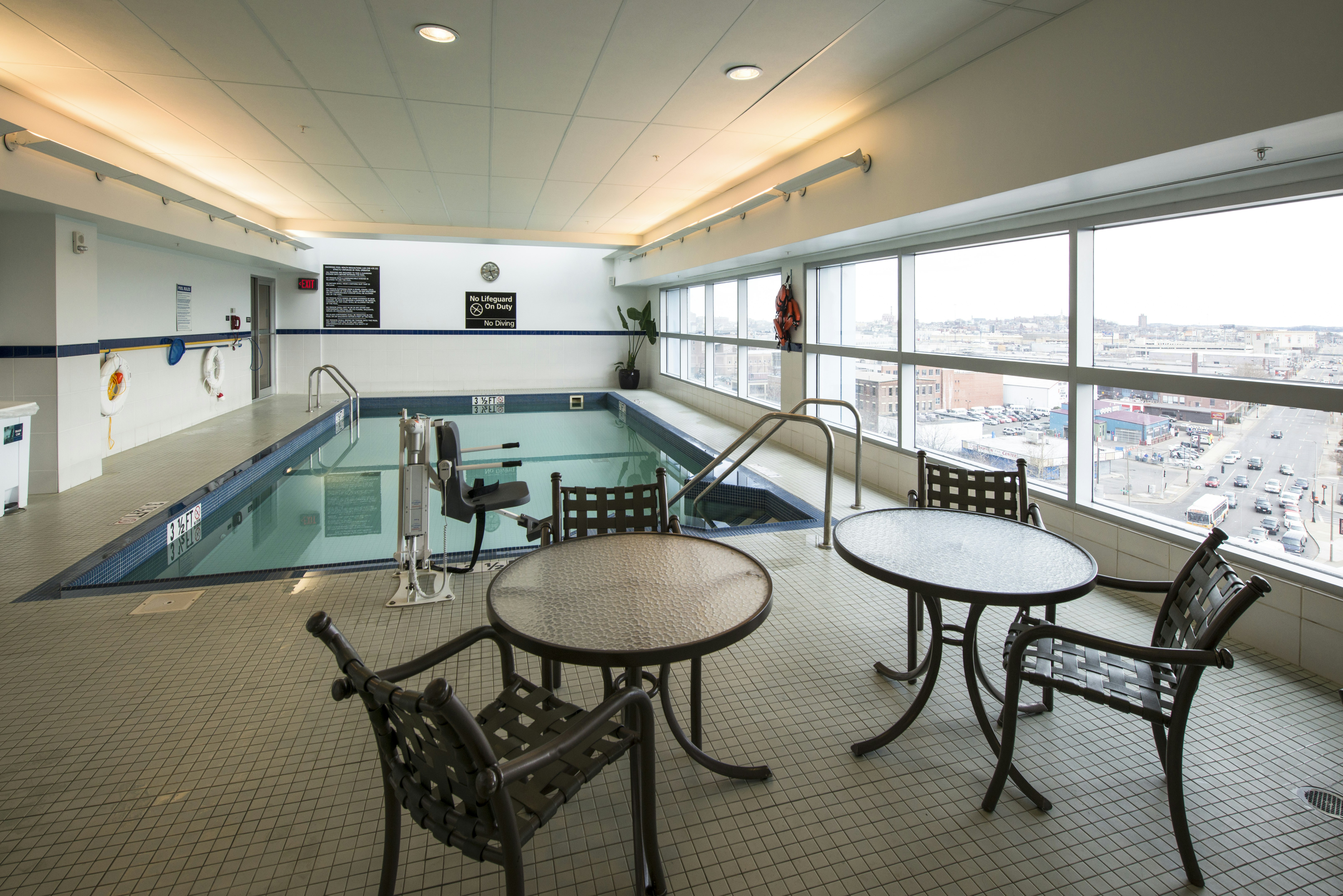 Hampton Inn and Suites Boston-Crosstown Center 37/49
