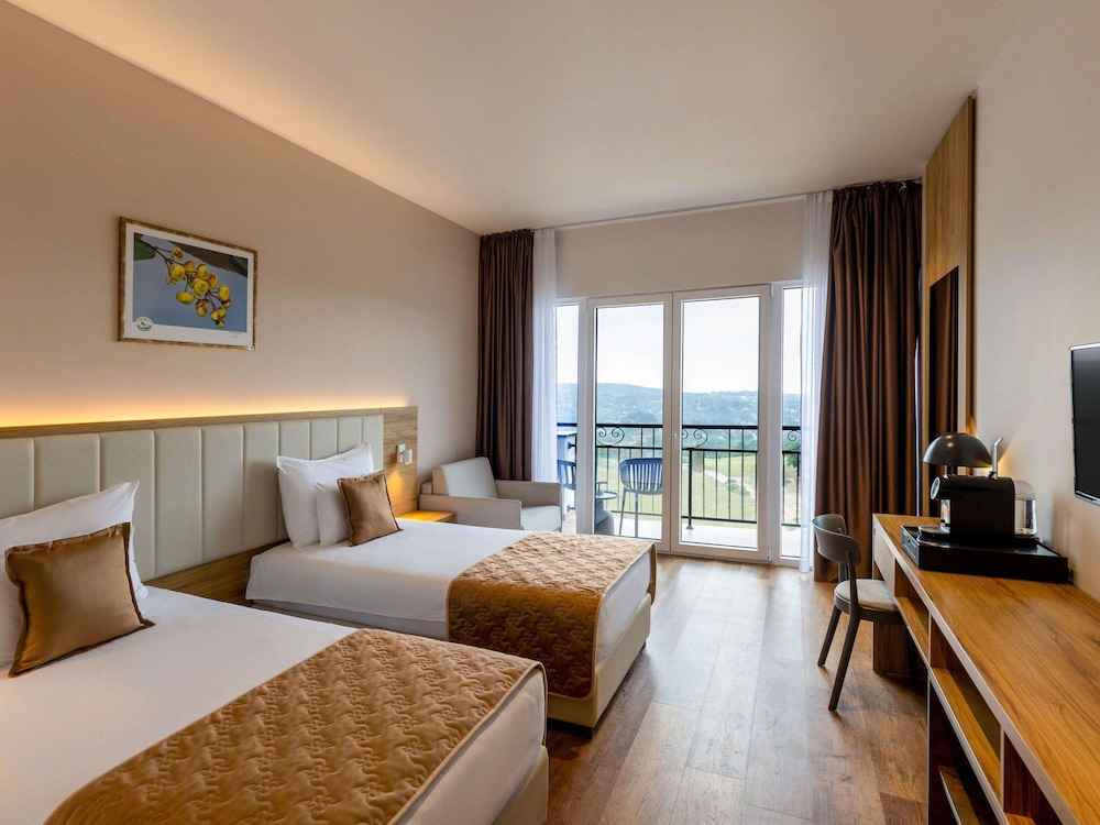 Superior, Twin Beds, Balcony