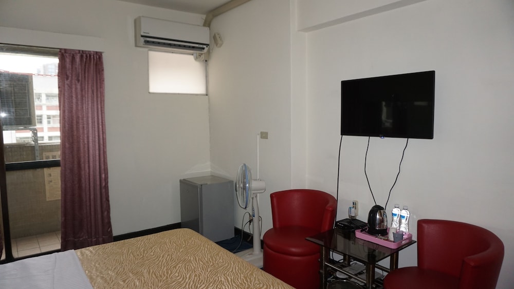 Chian Huei Business Hotel 51/69