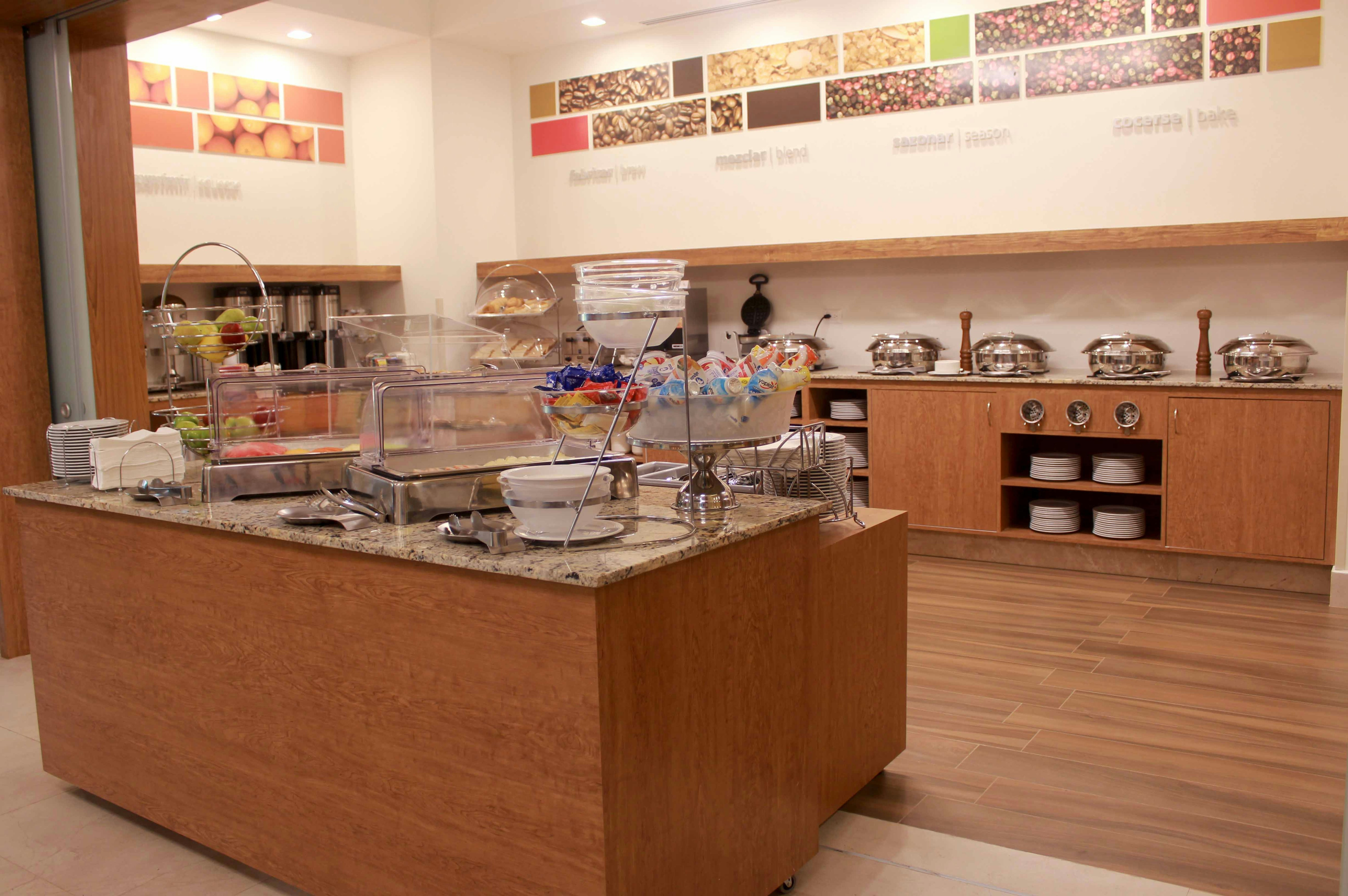 Hampton Inn By Hilton Villahermosa 5/52