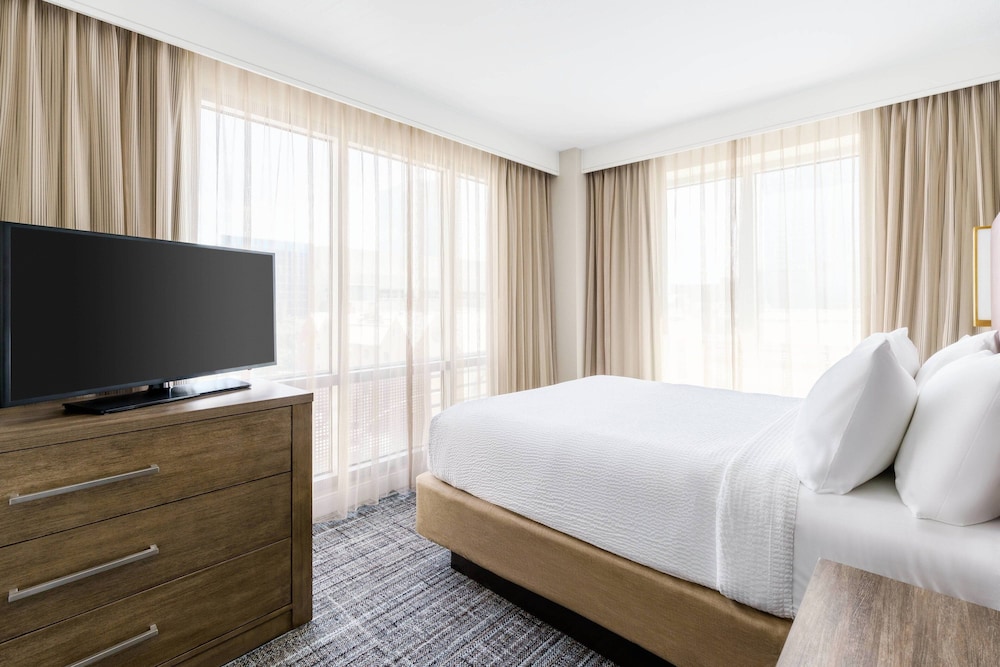 استوديو بسرير كوين مع أريكة لذوي الإعاقة، Residence Inn by Marriott Austin Downtown/Convention Center 2/5