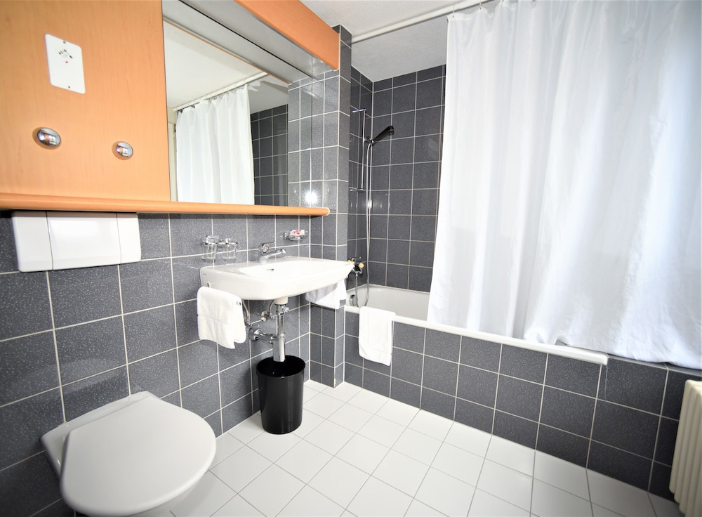 Hotel Limmathof 16/39