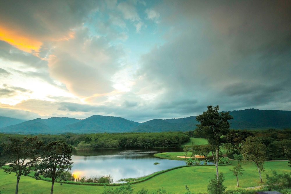 Kirimaya Golf Resort and Spa 72/74