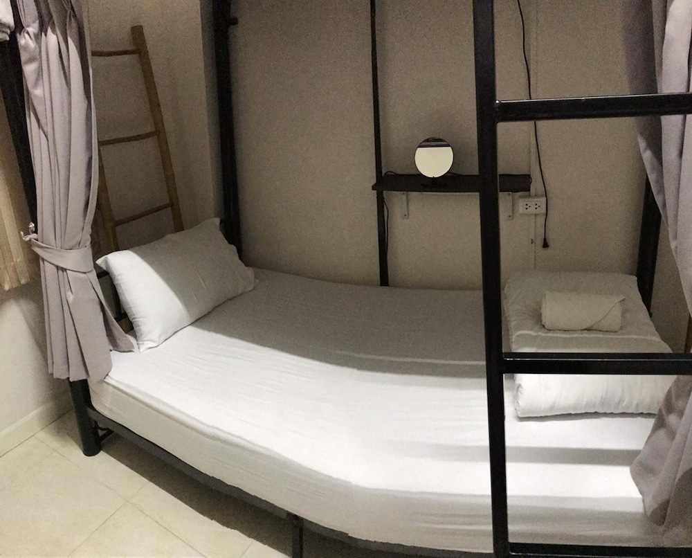 MIXED DORM, 6 BEDS