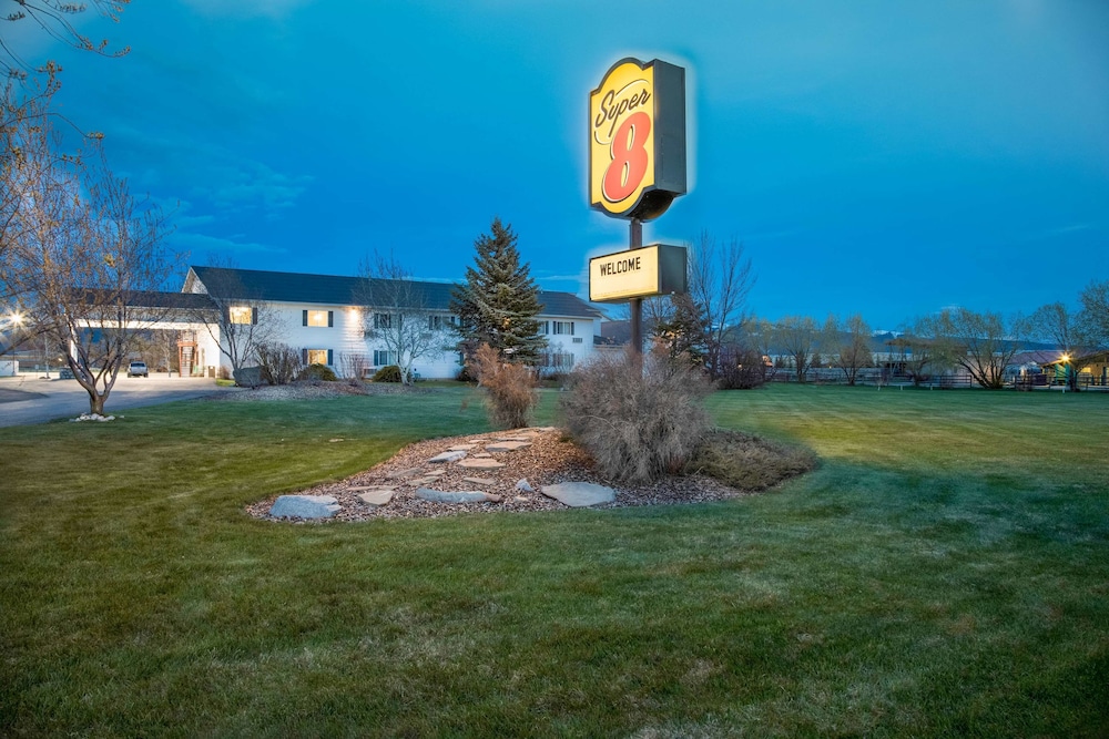 Super 8 by Wyndham Driggs 20/38