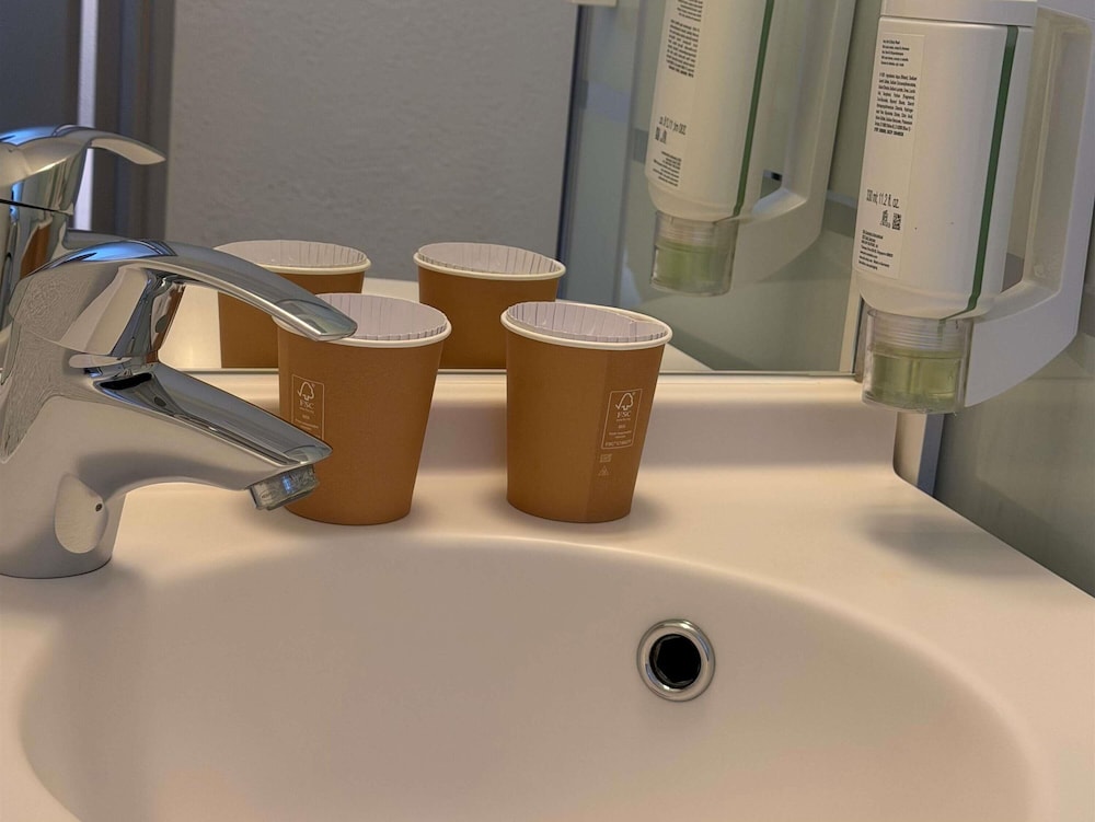 Ibis Budget Airport Marseille Provence 40/55