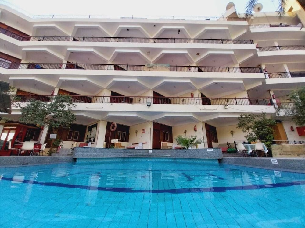 Rezeiky酒店And Camp Luxor(Rezeiky Hotel And Camp Luxor) 图片2