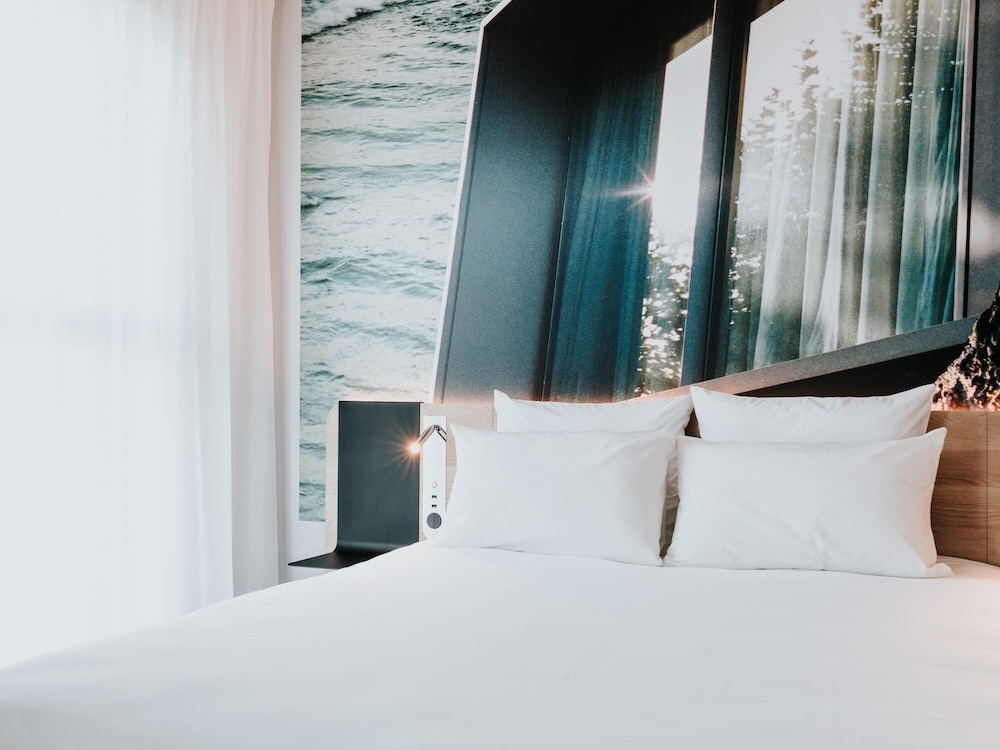 Novotel Angers Centre Gare 13/75