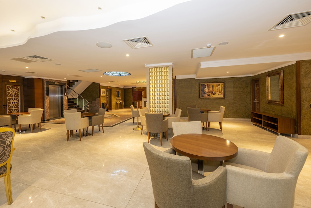 Dalan Hotel 8/57
