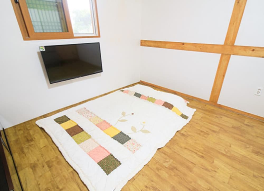 Suncheon Moonlight Love Hanok Pension 34/39