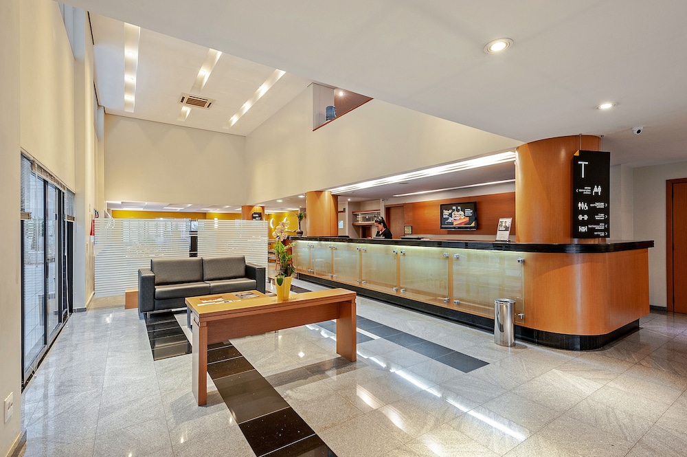 Lobby at Slim Hotel Curitiba Alto da XV, CURITIBA